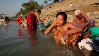 Pada 2050 diperkirakan akan ada 5,7 miliar orang yang tinggal di daerah kekurangan air, sedikitnya satu bulan dalam setahun. Getty Images/Paula Bronstein  