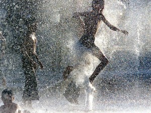 Sungai dan Air Tanah Mengering, Bumi Terancam Kiamat