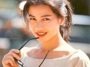 Dicap Wanita Tercantik Oleh Andy Lau, Cherie Chung Belum Move On
