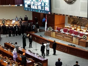 DPR Lantik Anggota PAW Pengganti Menag Yaqut Cholil Qoumas