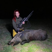 Aku selalu memastikan binatang itu sudah menjalani hidup dengan baik dan walaupun kadang-kadang aku merasa menyesal tapi aku tahu aku sudah membunuh binatang dengan cara yang paling manusiawi dan melihatnya sebagai cara untuk menyediakan makanan untukku dan keluargaku, tutur Erica. Foto: Instagram @ ericavictoria.e