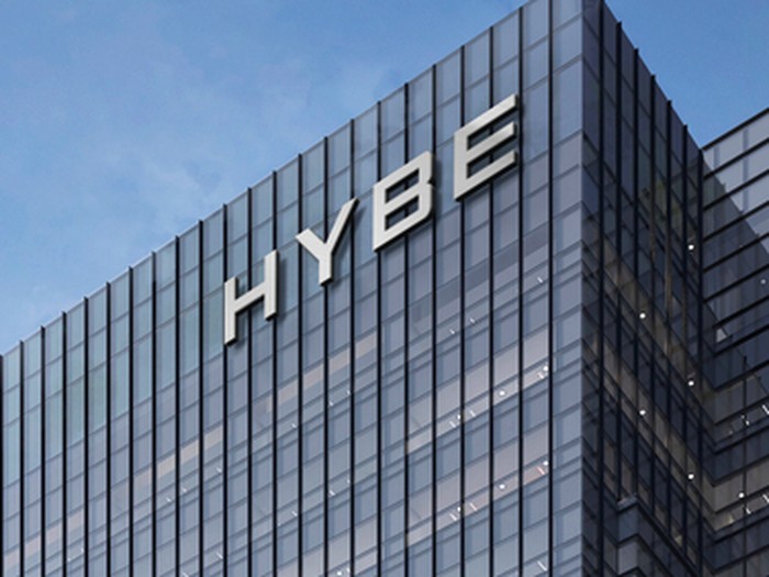 Gedung HYBE. Foto: Dok. Big Hit Entertainment, Soompi Gedung HYBE. Foto: Dok. Big Hit Entertainment, Soompi