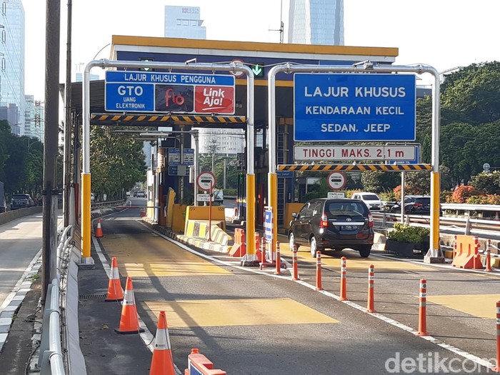 Salah satu lokasi uji coba RFID di Gerbang Tol Semanggi 1.