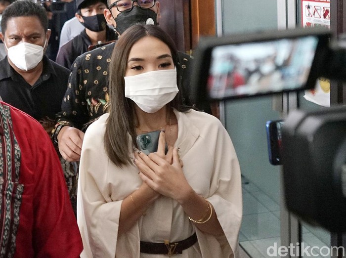 Gisella Anastasia saat ditemui di PN Jaksel.