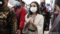 Gisella Anastasia atau Gisel saat tiba di PN Jakarta Selatan pada Selasa (23/3). Pool/Noel/detikFoto