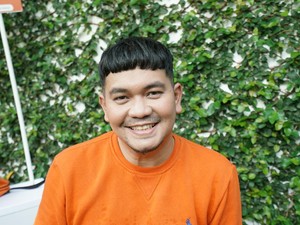 Alhamdulillah, Indra Bekti Belajar Jalan: Kayak Ngambang Gitu
