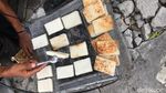 Harum Gurih Jadah Bakar di Pasar Beringharjo Yogyakarta