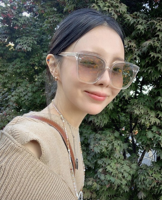 Sebelumnya, netizen Korea telah menemukan nama Jung Ji Woo di website Cube Entertainment. Ia dikabarkan telah ditunjuk sebagai fashion director agensi tersebut. Foto: dok. Instagram mejiwoo103