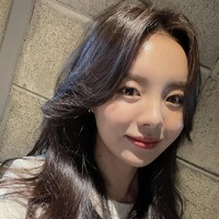 Jung Ji Woo dikenal pula dengan nama Mejiwoo, seperti akun Instagram-nya (@mejiwoo103). Ia telah diikuti 7,5 juta akun Instagram dan dikenal sebagai influencer fashion. Foto: dok. Instagram mejiwoo103