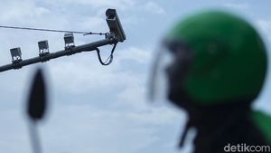 Duh, Kamera ETLE Harmoni Kok Menghadap Langit?