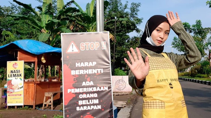 Gadis Cantik Mantan TKW, Sukses Jualan Nasi Lemak di Kediri