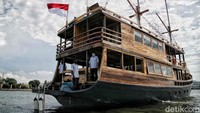 Sebuah alternatif liburan yang dihadirkan di kawasan Taman Impian Jaya Ancol. Pengunjung akan memperoleh pengalaman baru wisata diatas kapal pesiar yang seratus persen bahan bakunya terbuat dari kayu. 
