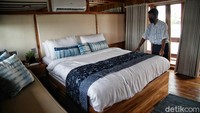 Augustine Phinisi rampung dibuat pada tahun 2020 di Tanah Beru – Bulukumba Sulawesi Selatan berukuran sepanjang 30 meter ini berkapasitas 12 tamu, memiliki 4 kamar tidur, lengkap dengan 4 kamar mandi, ruang makan, dapur, dan tentunya banyak ruang untuk bersantai  yang cocok untuk dinikmati bersama keluarga dan sahabat.