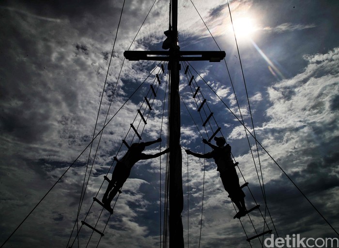 Manajemen PT Pembangunan Jaya Ancol Tbk berkolaborasi dengan Augustine Phinisi ingin kembali menghidupkan gairah pariwisata bahari di Teluk Jakarta.