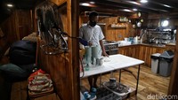 Untuk dapat mengetahui dan melihat-lihat fasilitas Augustine Phinisi, pengunjung bisa juga melihatnya secara virtual melalui www.ancol.com. Bekerjasama dengan 360indonesia, pengunjung akan diajak menjelajahi secara virtual setiap ruang dan sudut kapal phinisi dengan mudah dan menyenangkan.