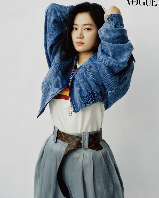 Sebelum membintangi Mouse, Park Ju Hyun menjadi lawan main Choi Jin Hyuk di drama Korea Zombie Detective. Ia pun memenangkan penghargaan Best Choice Actress dari ajang Asia Artist Awards. Foto: dok Instagram charmgirl_1005