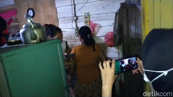 Penertiban warung esek-esek di Banyuasin, Sumatera Selatan.