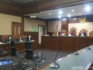 Penyuap Eks Sekretaris MA Nurhadi Dituntut 4 Tahun Penjara