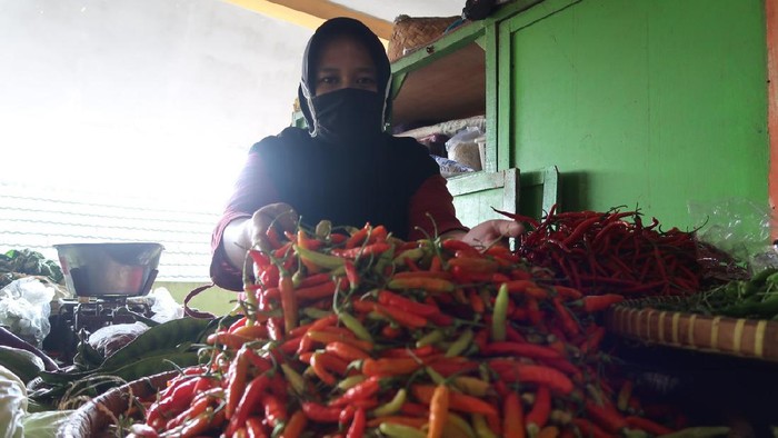 Penjual cabai di Pasar Beringharjo Yogyakarta