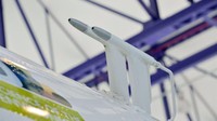 Partikel yang sulit diukur, seperti debu gurun atau aerosol garam laut, dianalisis dengan instrumen di luar pesawat saat sedang terbang.