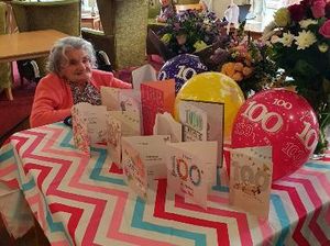 Rahasia Panjang Umur Nenek 100 Tahun, Banyak Makan Roti Panggang