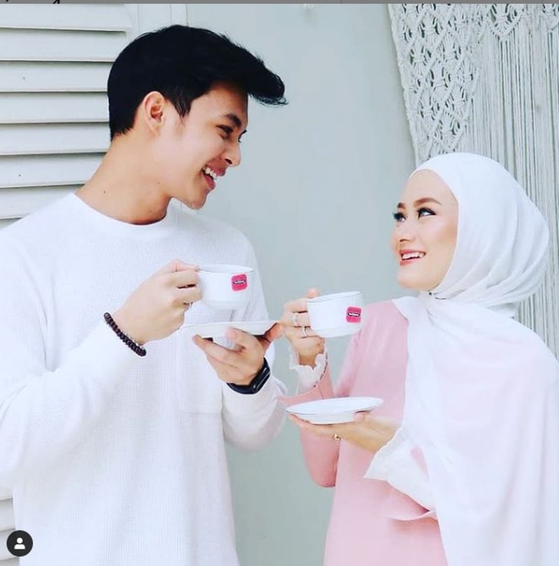 Romantisnya Dinda Hauw dan Rey Mbayang Saat Makan Bareng