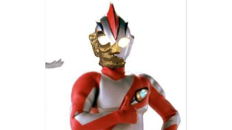 Topeng Emas Berusia 3.000 Tahun Jadi Meme di China
