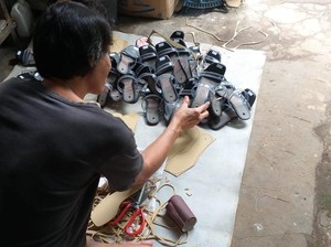Jadi Binaan Pertamina, UMKM Sepatu Ini Cuan hingga Rp 200 Juta/Bulan
