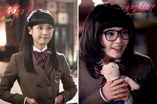 Dalam drakor Dream High, IU memerankan Kim Pil Sook yang minder dengan berat badannya. Ia termotivasi untuk diet setelah Wooyoung 2PM mengungkapkan perasaannya. Transformasi IU sebagai Kim Pil Sook sungguh bikin pangling. Foto: dok KBS2