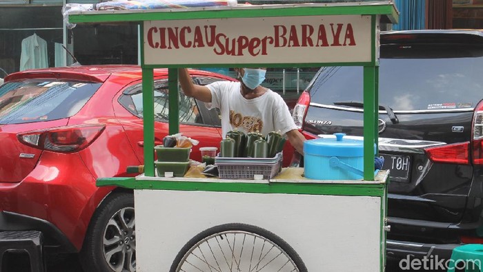 Asyiknya Jajan Es Cincau hingga Kue Ape di Pasar Mayestik Asyiknya Jajan Es Cincau hingga Kue Ape di Pasar Mayestik