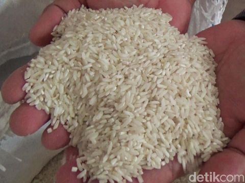 Begini Kondisi 3 000 Ton Beras Impor Vietnam Yang Disimpan 3 Tahun Di Banyuwangi