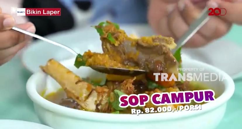 Bikin Laper! Nyeruput Sumsum Sop Kambing Nikmat Pakai Sedotan