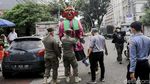 Foto: Satpol PP DKI Razia Ondel-ondel di Jakarta