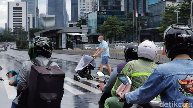 Gaya Hidup Naik 'BMW' di Jakarta