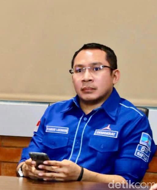 Kamhar Lakumani (Dokumentasi pribadi). Kamhar Lakumani (Dokumentasi pribadi).