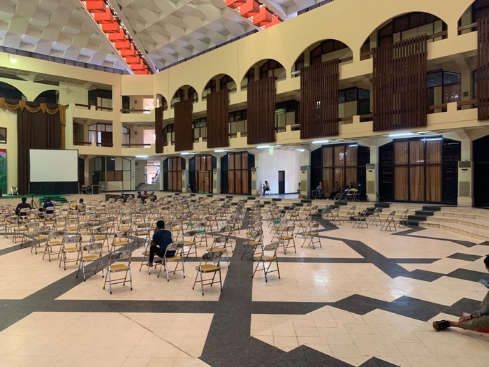 Kongres XXXI HMI di Islamic Center Kota Surabaya berlangsung sejak Rabu (17/3) lalu. Seharusnya, Kongres HMI ini selesai, Selasa (23/3). Namun, Kongres HMI yang ricuh molor hingga hari ini Rabu (24/3).