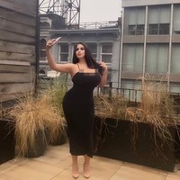 Fokusku selalu untuk kehidupan yang lebih baik untuk anak perempuanku dan menyediakannya kesempatan-kesempatan yang tidak aku miliki ketika kecil, kata wanita berdarah Latin tersebut. Foto: Instagram