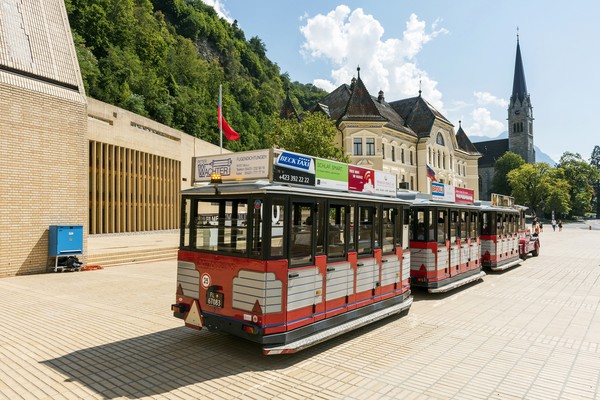 Transportasinya hanya lewat jalur darat, karena Liechtenstein tak punya bandara. (Getty Images)
