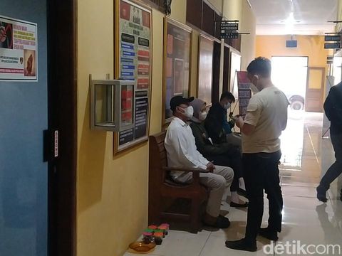 Oknum kades di Pekalongan dipolisikan seorang wanita dengan tuduhan penganiayaan, Rabu (24/3/2021).