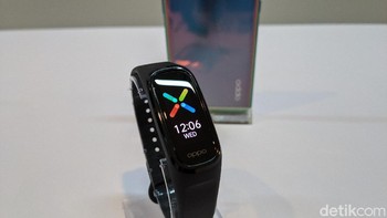 Untuk membuat tampilannya lebih menarik, Oppo menyertakan 40 watch face dengan desain yang berbeda. Foto: Virgina Maulita Putri/detikINET