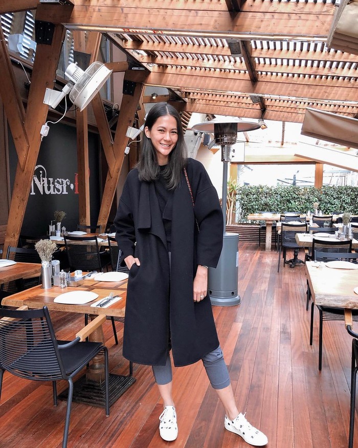 Momen Paula Verhoeven saat Ngopi Cantik di Kafe Hits