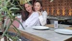 Momen Paula Verhoeven saat Ngopi Cantik di Kafe Hits