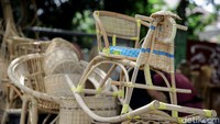 Meski begitu, Sunarto menjadi salah satu perajin yang turut terdampak pandemi COVID-19. Sunarto mengaku mengalami penurunan omset hingga 80% dari awal pandemi hingga saat ini.