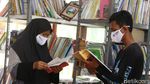 Perpustakaan Ini Jadi Tempat Belajar Anak Pemulung