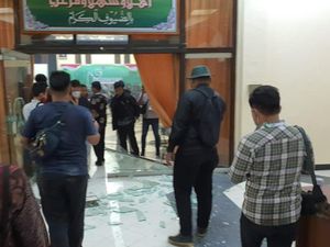 Kericuhan di Kongres HMI di Surabaya, Peserta Pecahkan Kaca Gedung