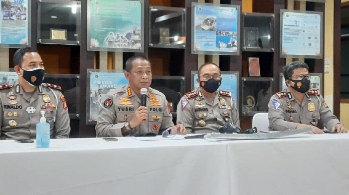Polisi merilis kasus tabrak lari terhadap bocah 7 tahun di Kelapa Gading, Jakut.