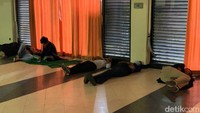Sejumlah peserta kongres tampak tertidur.