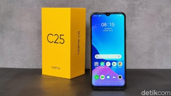 Kapasitas memori internal yang ditawarkan adalah 64 GB dan 128GB dengan dukungan microSD hingga 256 GB. Foto: Adi Fida Rahman/detikINET