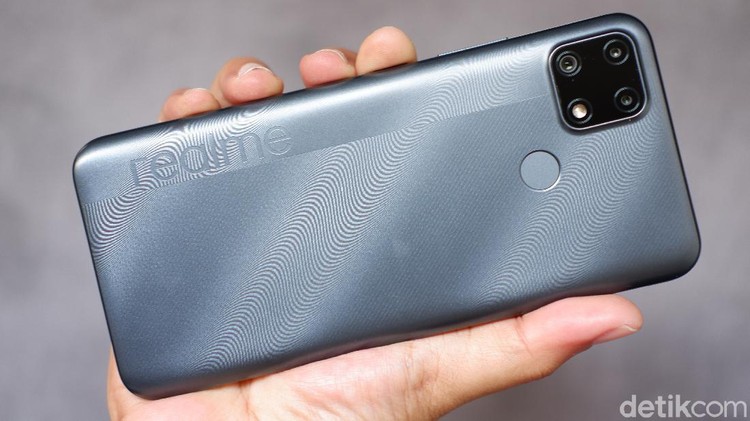 Realme C25