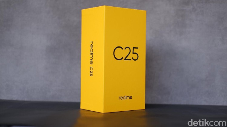 Realme C25